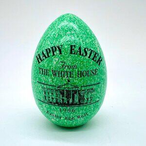 1996 White House Easter Egg Roll Green Wooden Egg Bill & Hillary Clinton